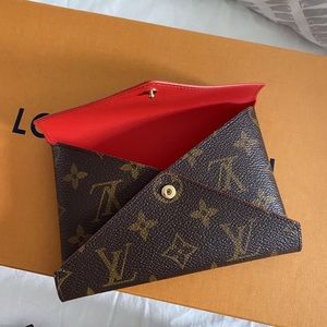 MIDDLE SIZE Louis Vuitton Kirigami Pouchette